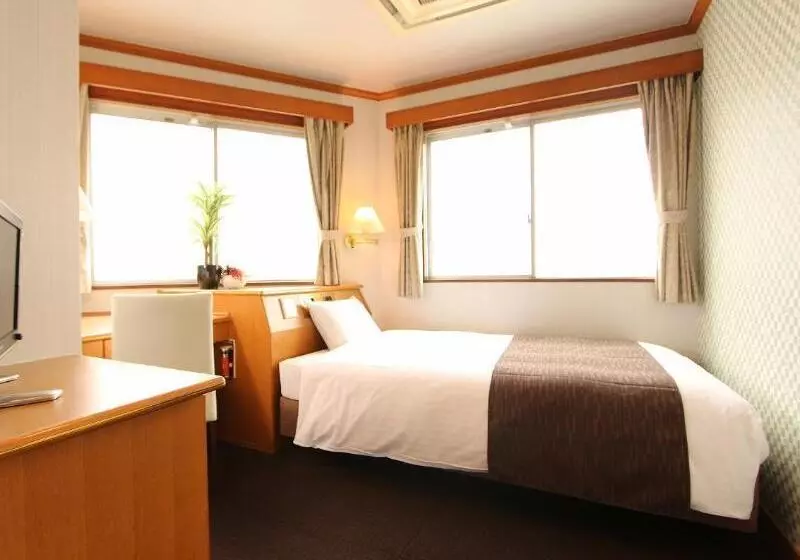 هتل Livemax Naha Tomariko