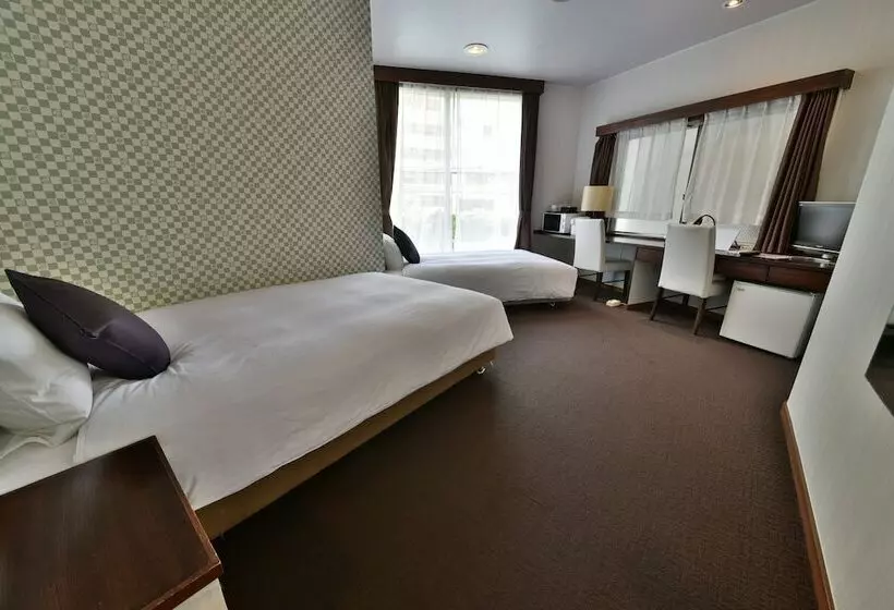 هتل Livemax Naha Tomariko