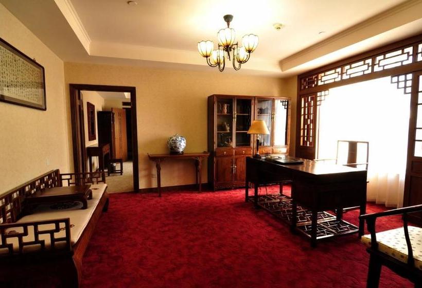 Отель National Jade