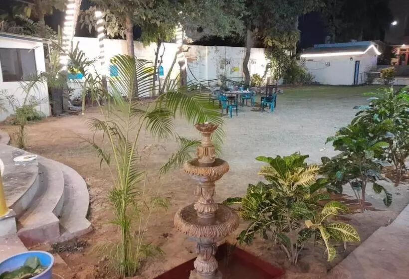 ホテル Peacock Holiday Resort
