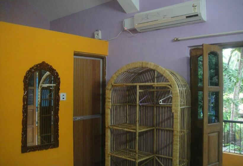 בית מלון כפרי The Orange House