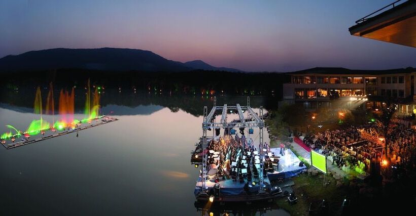 Отель The Purple Palace Nanjing