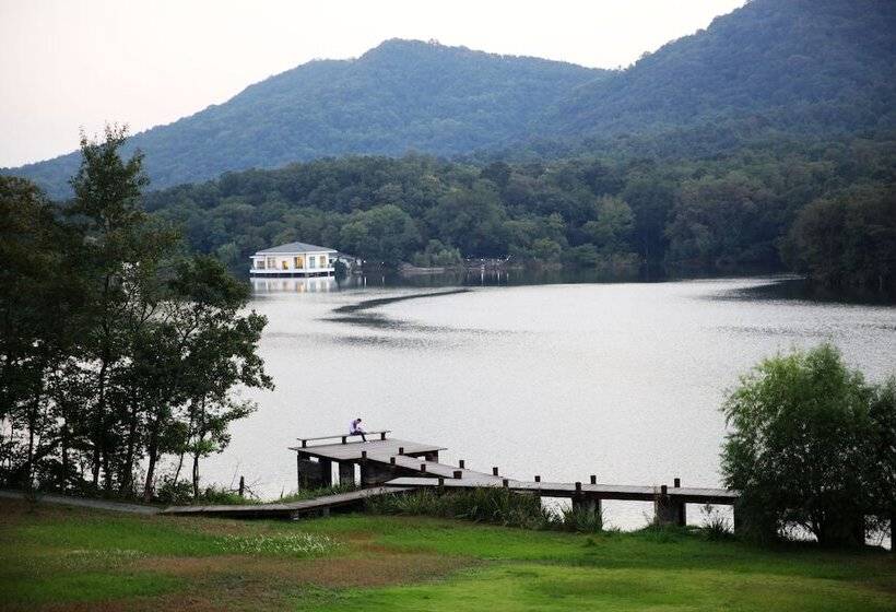 Отель The Purple Palace Nanjing