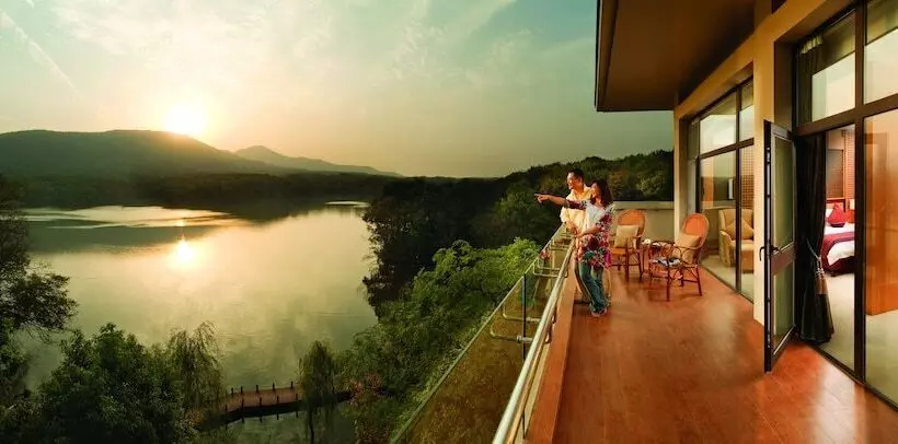 Отель The Purple Palace Nanjing