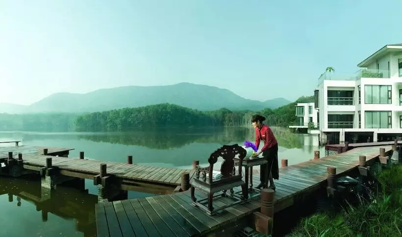 Отель The Purple Palace Nanjing