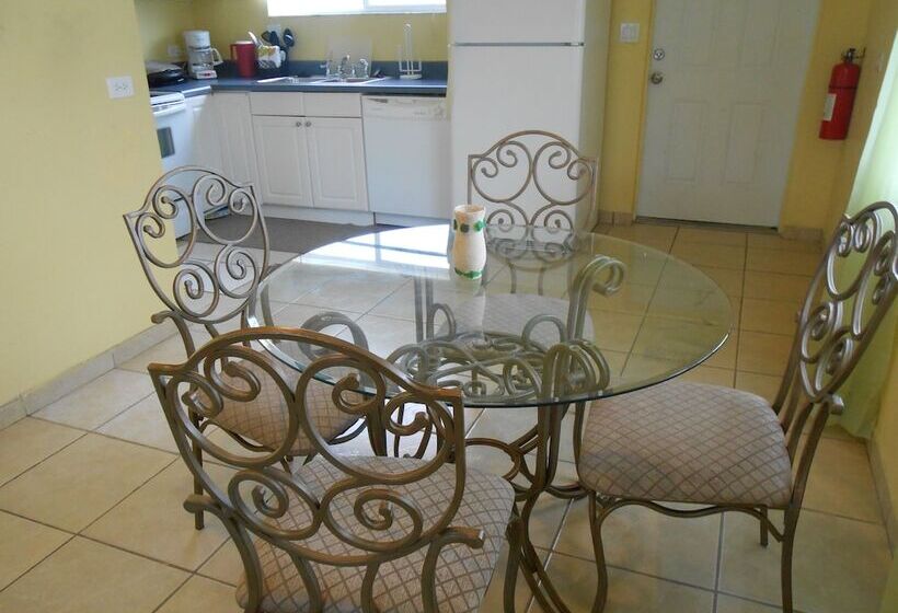 استراحتگاه Hoopers Bay Villas