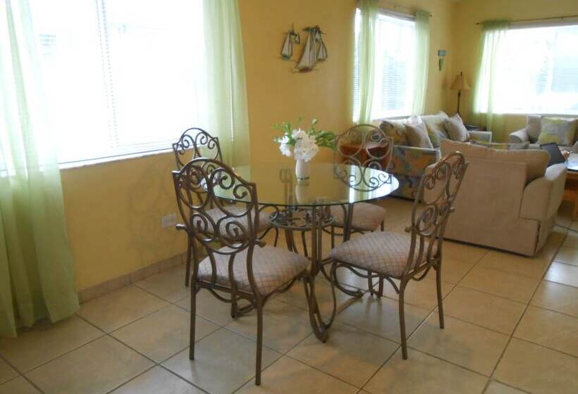 استراحتگاه Hoopers Bay Villas