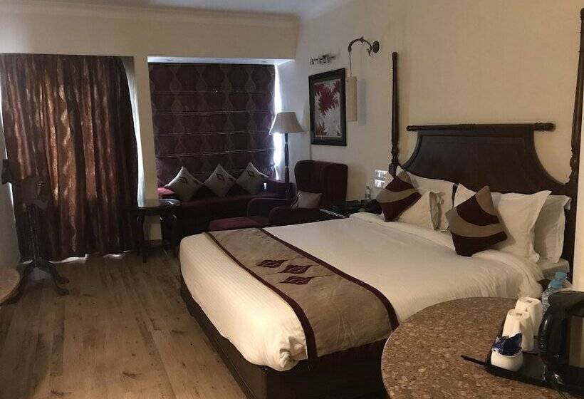 Royal Orchid Fort Resort