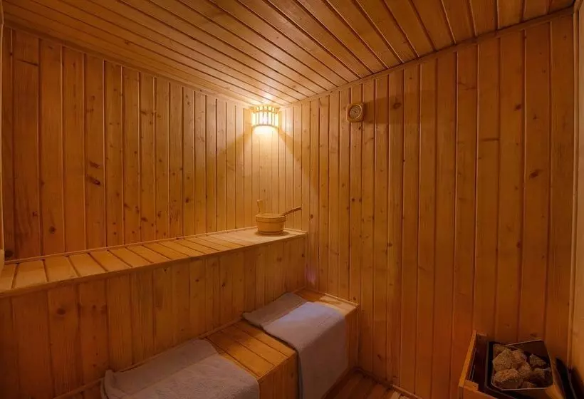 Royal Orchid Fort Resort