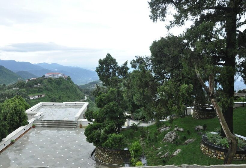 Royal Orchid Fort Resort