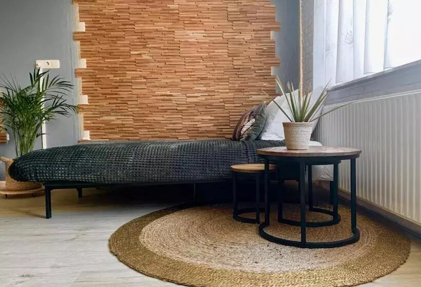 Aamiaismajoitus (B&B) Bnb It Hazzeleger Beetsterzwaag
