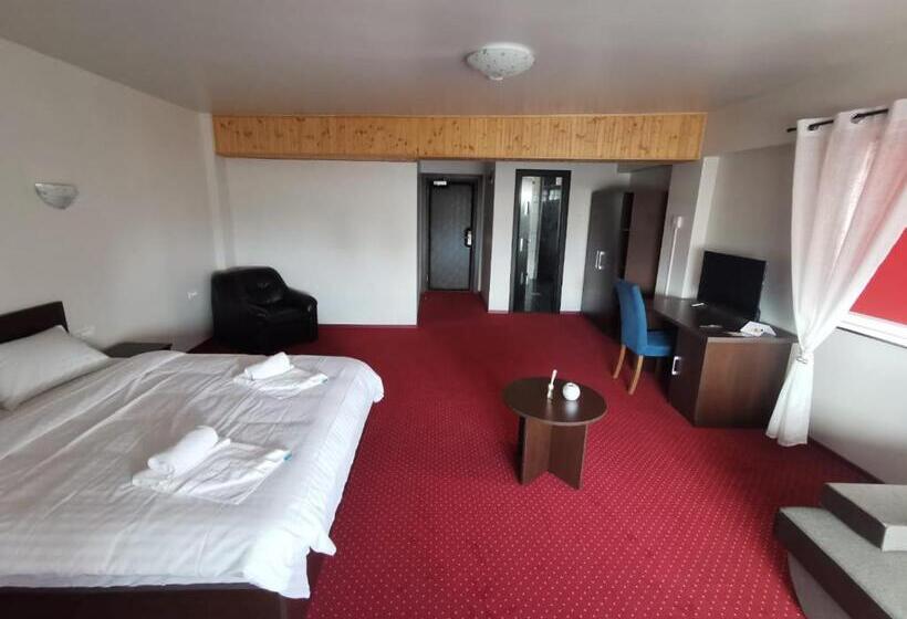 בית מלון כפרי Seven Inn