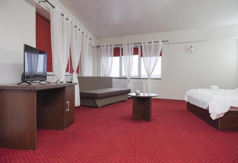 בית מלון כפרי Seven Inn