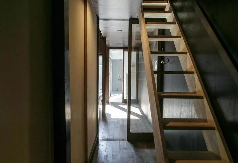 古民家ホテル 亀島駅徒歩1分 名古屋駅スグ 11月は期間限定でaokitakamasaの写真アートを掲載 11月度はbbqのご利用を中止とさせて頂きます