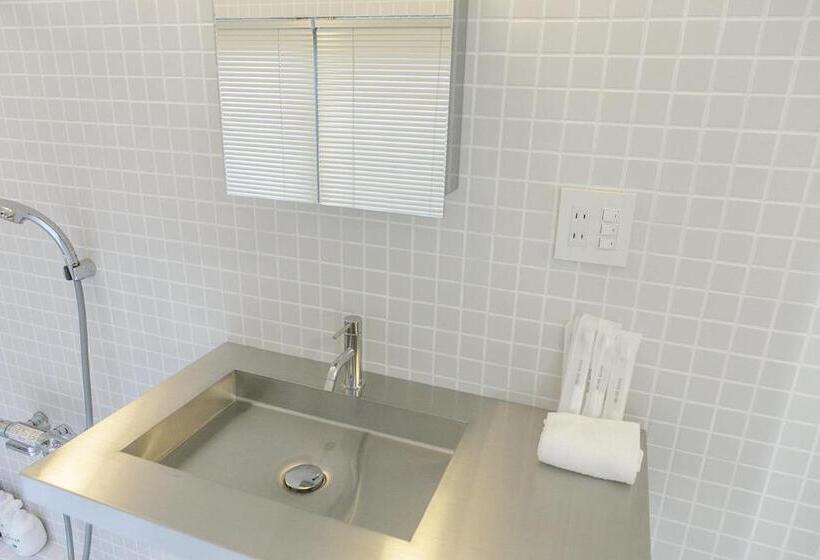 古民家ホテル 亀島駅徒歩1分 名古屋駅スグ 11月は期間限定でaokitakamasaの写真アートを掲載 11月度はbbqのご利用を中止とさせて頂きます