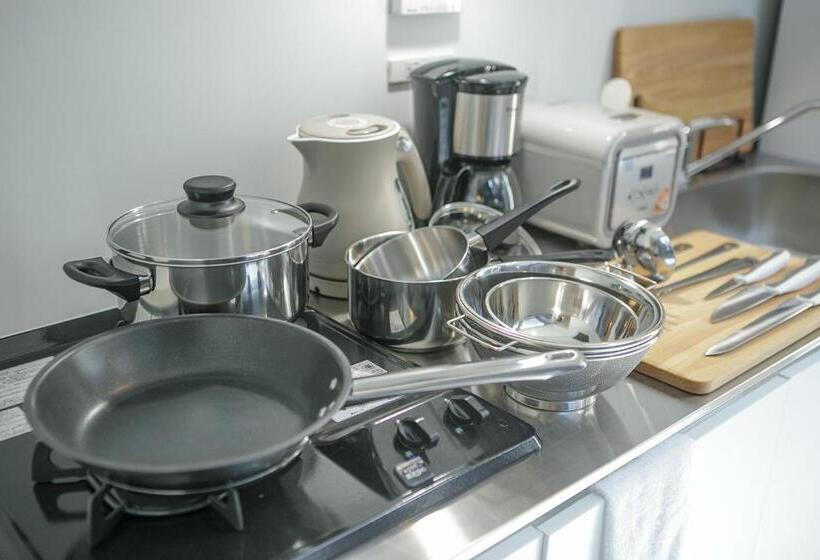 古民家ホテル 亀島駅徒歩1分 名古屋駅スグ 11月は期間限定でaokitakamasaの写真アートを掲載 11月度はbbqのご利用を中止とさせて頂きます