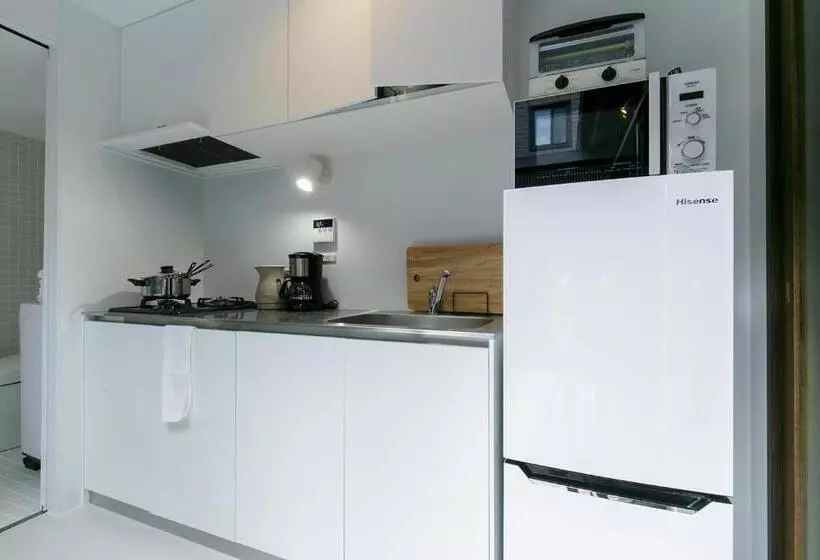 古民家ホテル 亀島駅徒歩1分 名古屋駅スグ 11月は期間限定でaokitakamasaの写真アートを掲載 11月度はbbqのご利用を中止とさせて頂きます