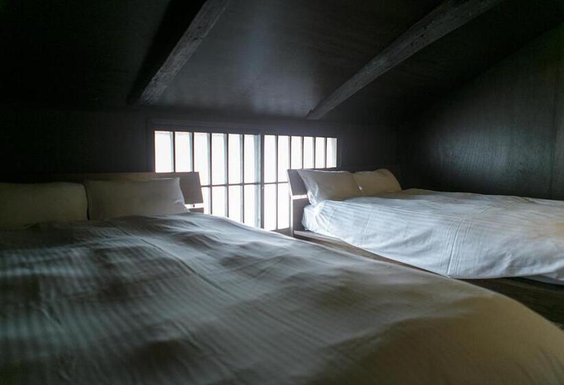 古民家ホテル 亀島駅徒歩1分 名古屋駅スグ 11月は期間限定でaokitakamasaの写真アートを掲載 11月度はbbqのご利用を中止とさせて頂きます