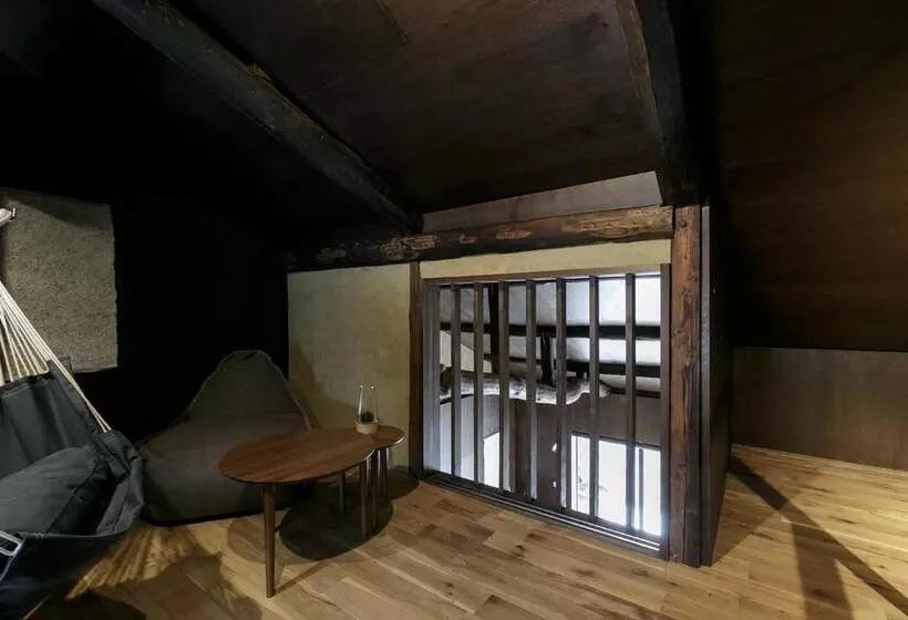 古民家ホテル 亀島駅徒歩1分 名古屋駅スグ 11月は期間限定でaokitakamasaの写真アートを掲載 11月度はbbqのご利用を中止とさせて頂きます