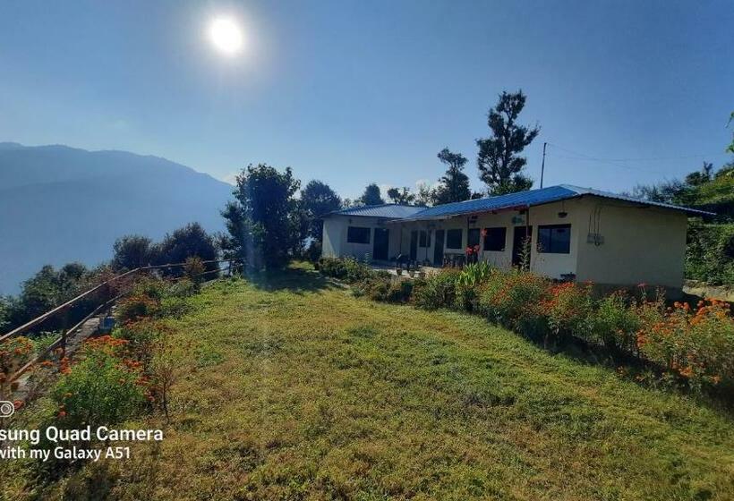 Chaukhamba View Resort