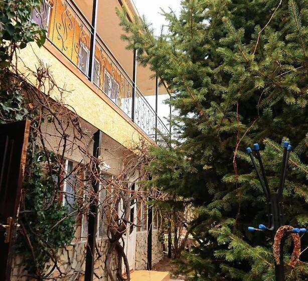 پانسیون Petrovskaya Pristan 2