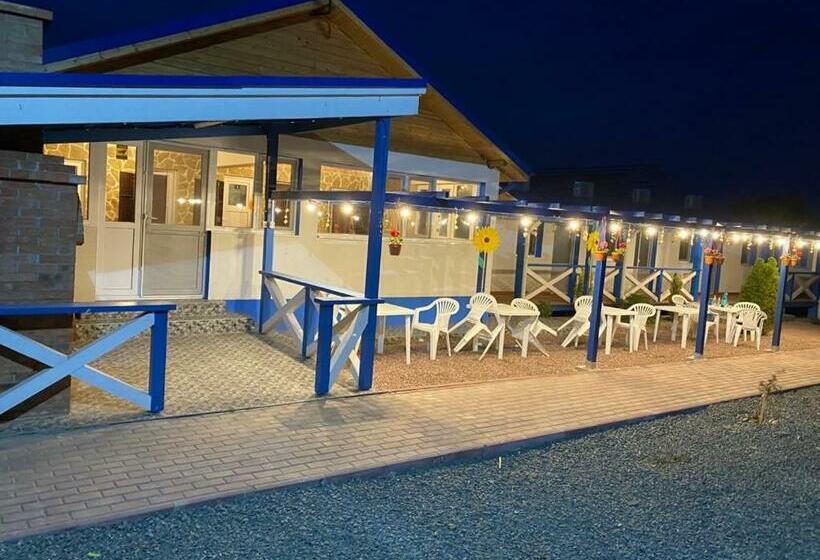 Pensiunea Blue House