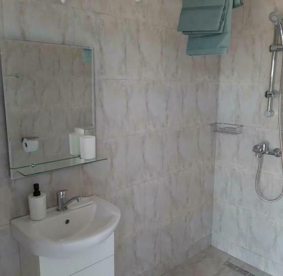 Pensiunea Blue House