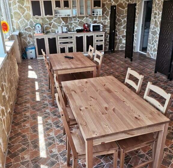 Pensiunea Blue House