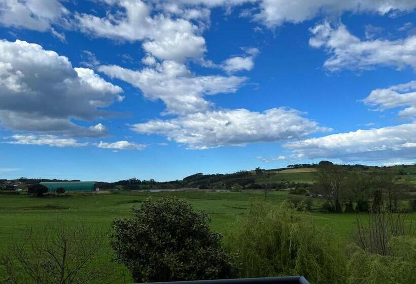 تختخواب و صبحانه El Puente