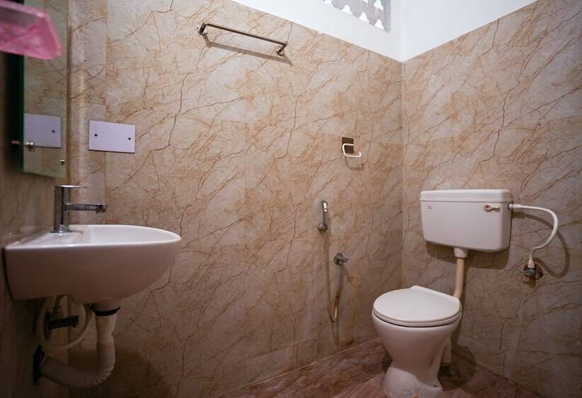 בית מלון כפרי The French Villa