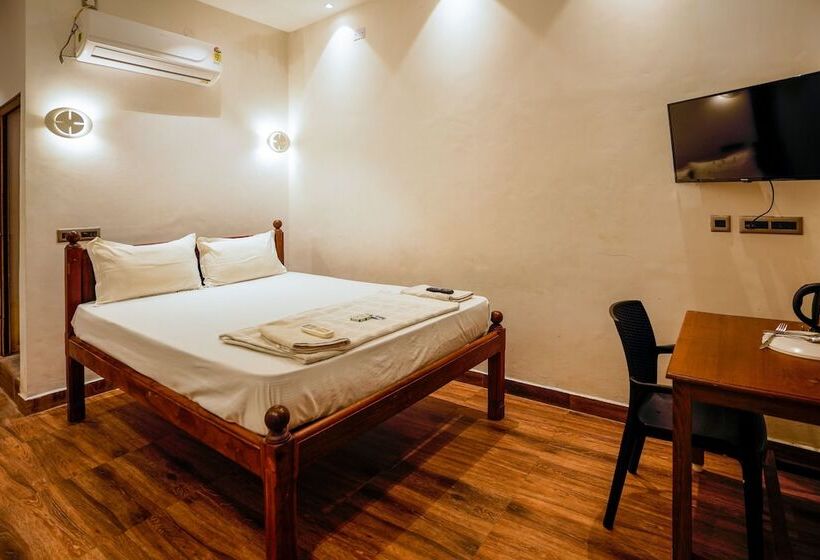 בית מלון כפרי The French Villa