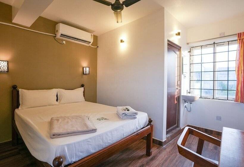 בית מלון כפרי The French Villa