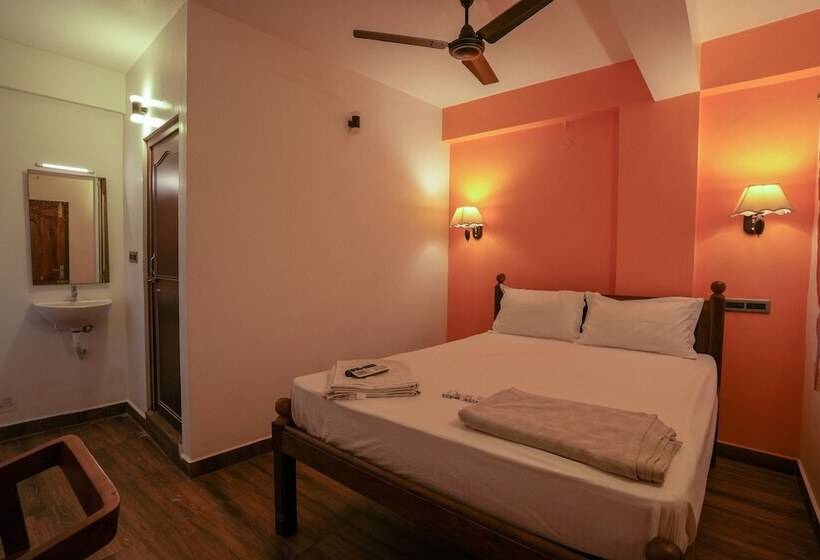 בית מלון כפרי The French Villa