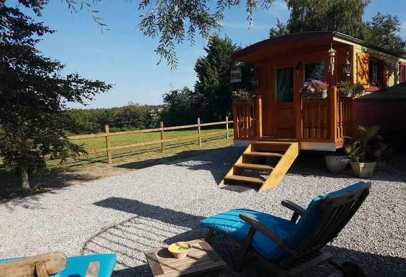 Bed and Breakfast La Roulotte Du Haut Pinleu