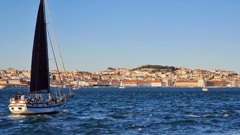 ベッドアンドブレックファースト Moro S Friends House   Cascais