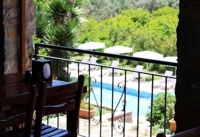 هتل Pir Efes Konakları