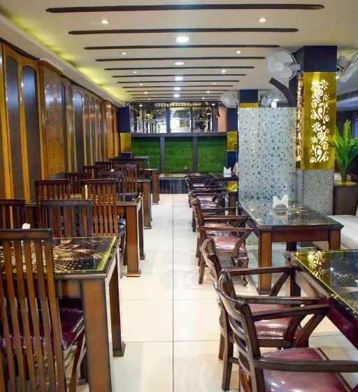 Hotel Sahil Palace
