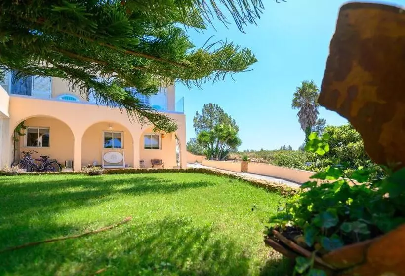 ペンション Quinta Do Vale   Natureza, Piscina E Praia!