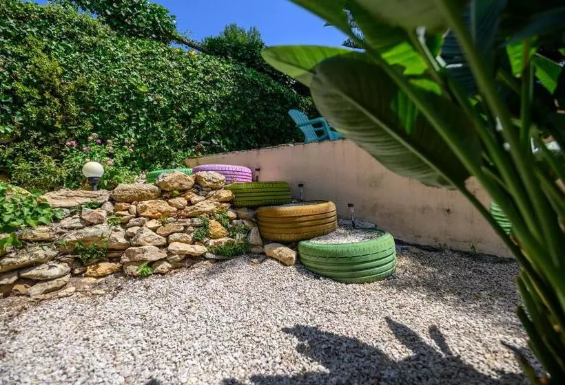 ペンション Quinta Do Vale   Natureza, Piscina E Praia!