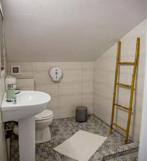 Majatalo Spot Vama Veche