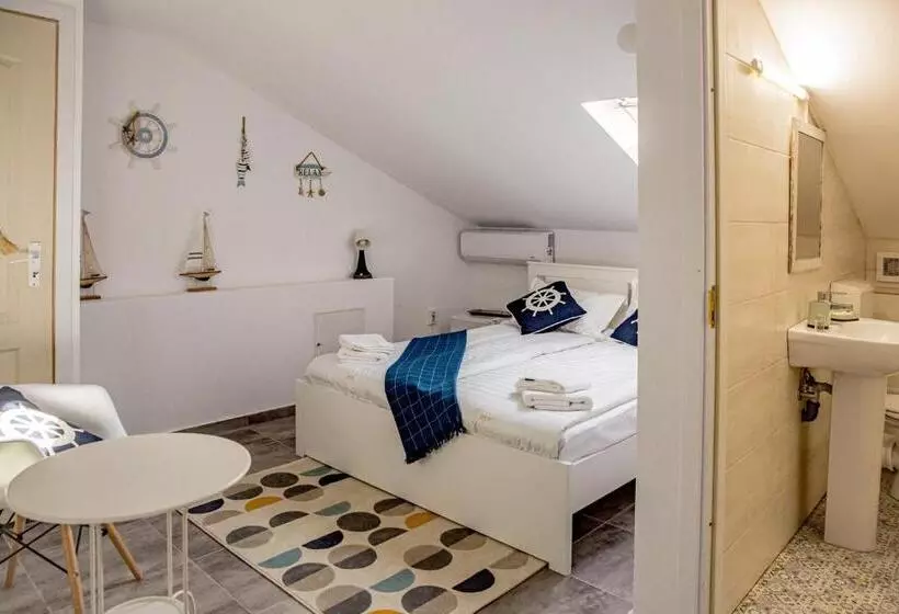 Majatalo Spot Vama Veche