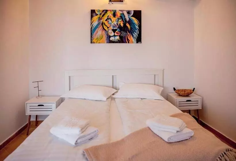 Majatalo Spot Vama Veche