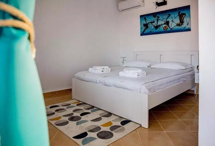 Majatalo Spot Vama Veche