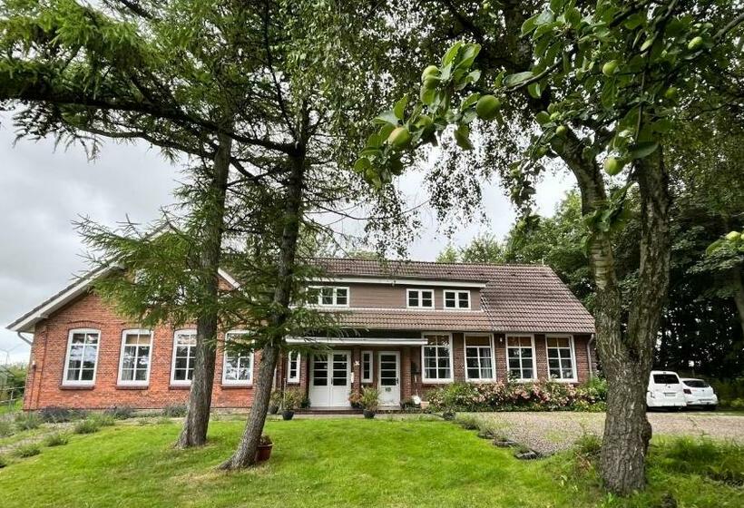 بنسيون Ferienhaus Alte Schule Niebüll