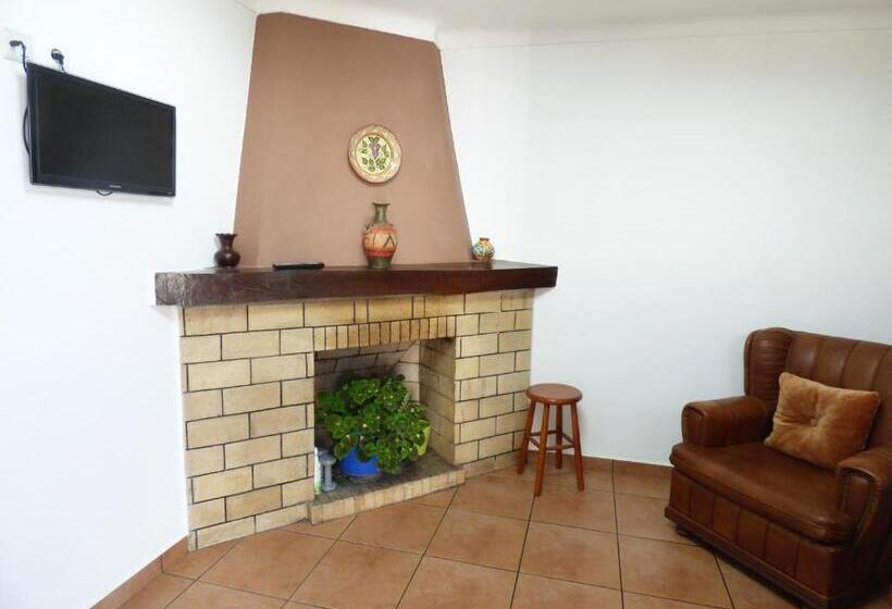 پانسیون Mira River