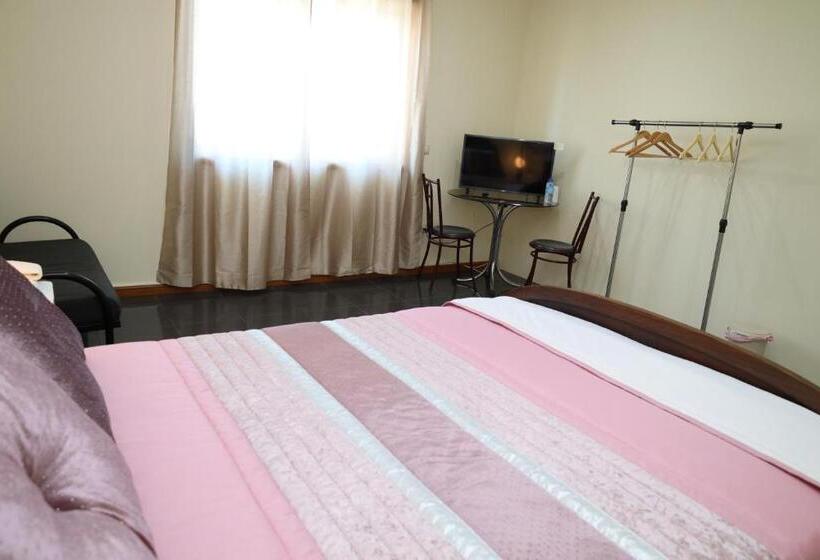 پانسیون Porto Cruz House