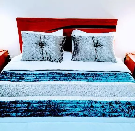 ペンション Porto Cruz House