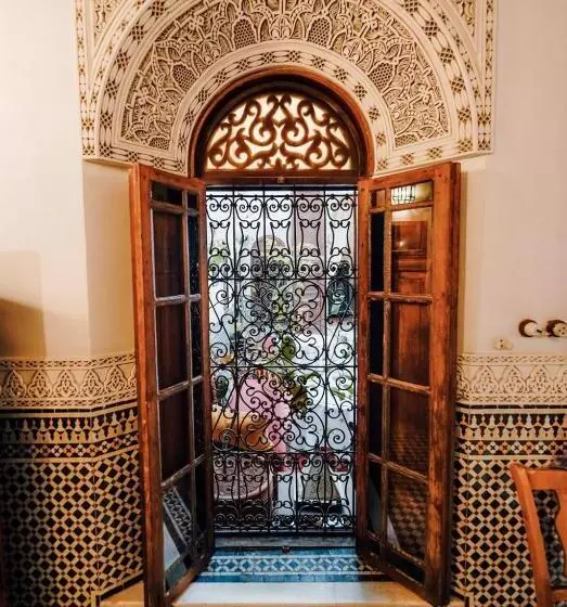 پانسیون Riad Arabella