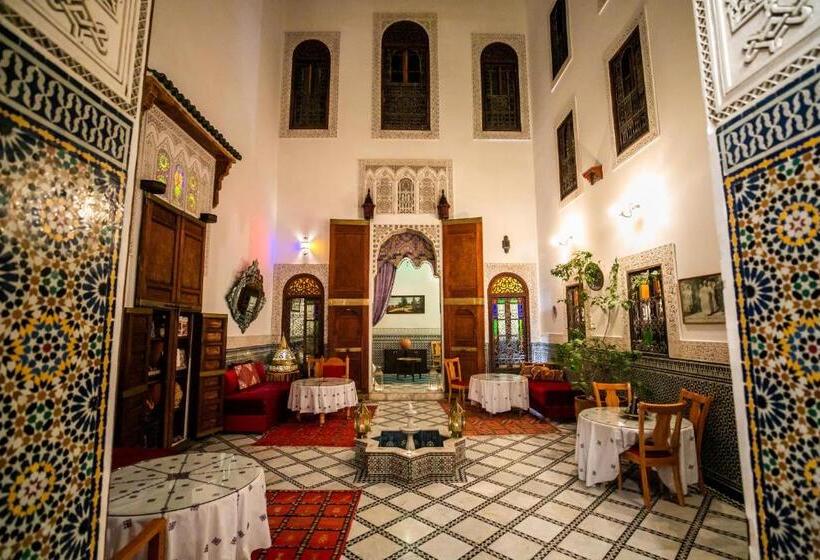 پانسیون Riad Arabella