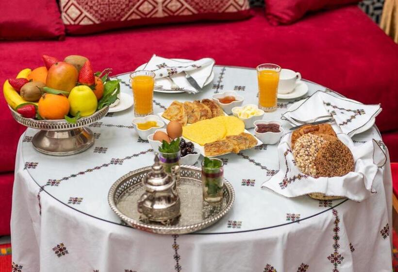 پانسیون Riad Arabella